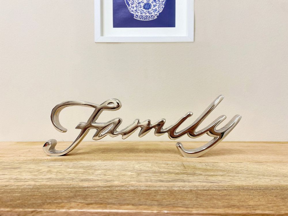 Elegant Silver Aluminium Family Ornament - Stylish D?cor for Any Space