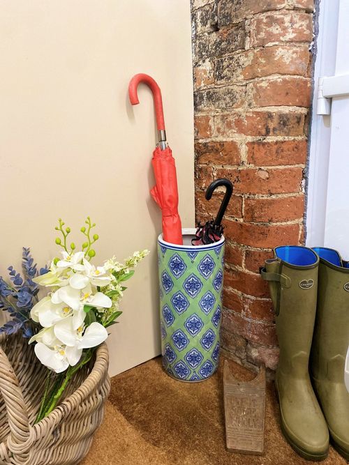 Chic Green & White Diamond Print Ceramic Umbrella Stand for Stylish Hallways